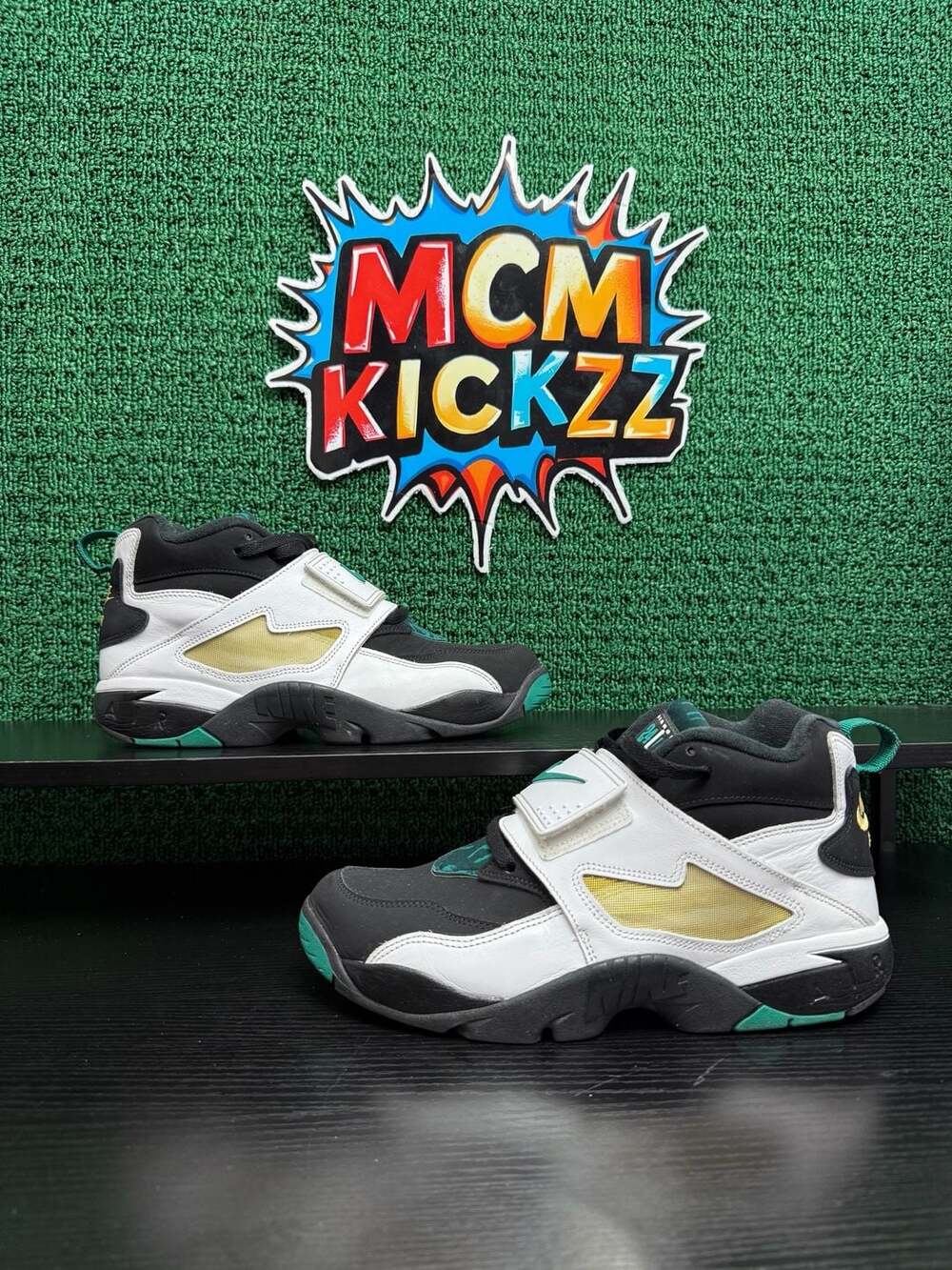 Nike Air Diamond Turf '93 Emerald Men’s Size 11 Pre-Owned: Good